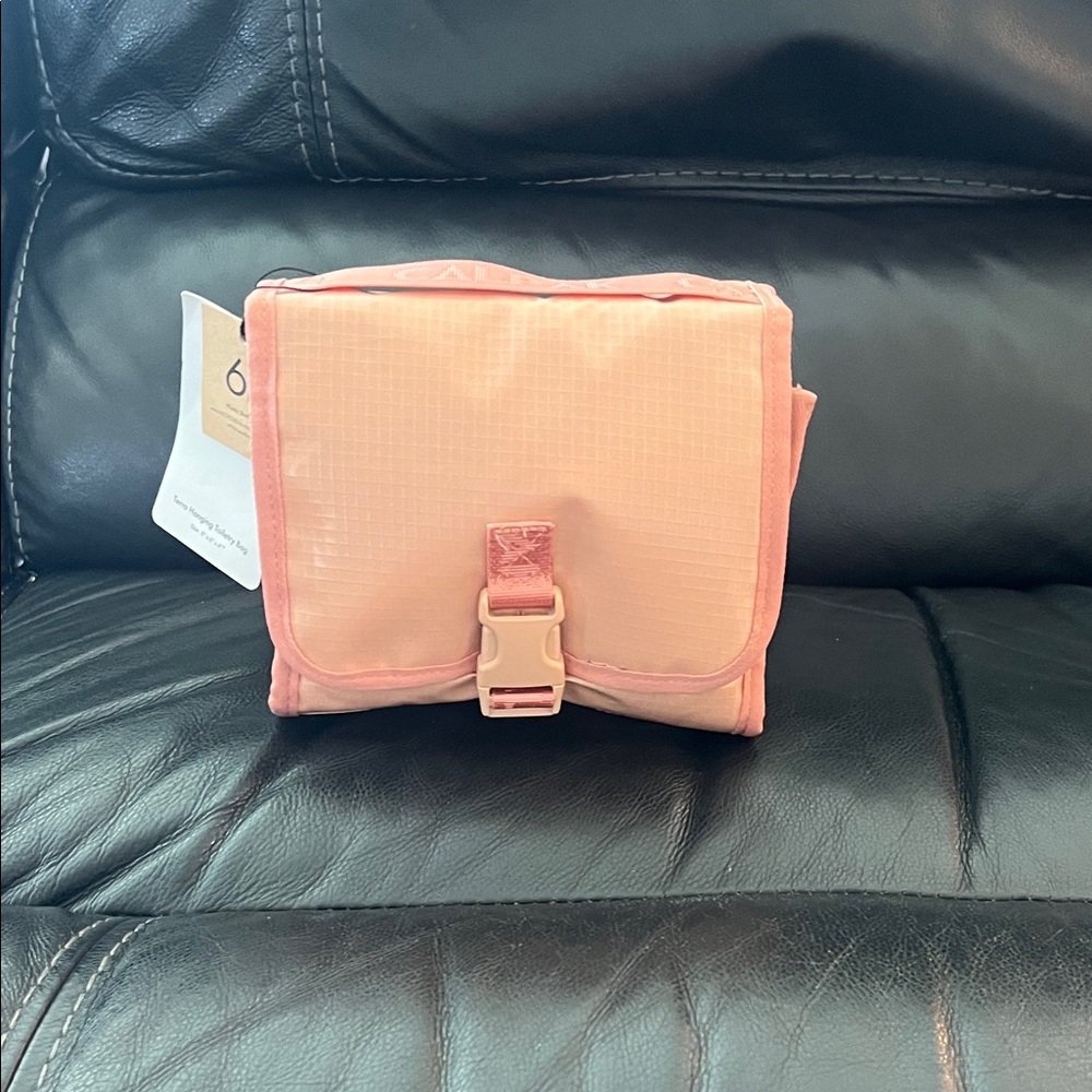 Calpak Terra Hanging Toiletry Bag in Canyon